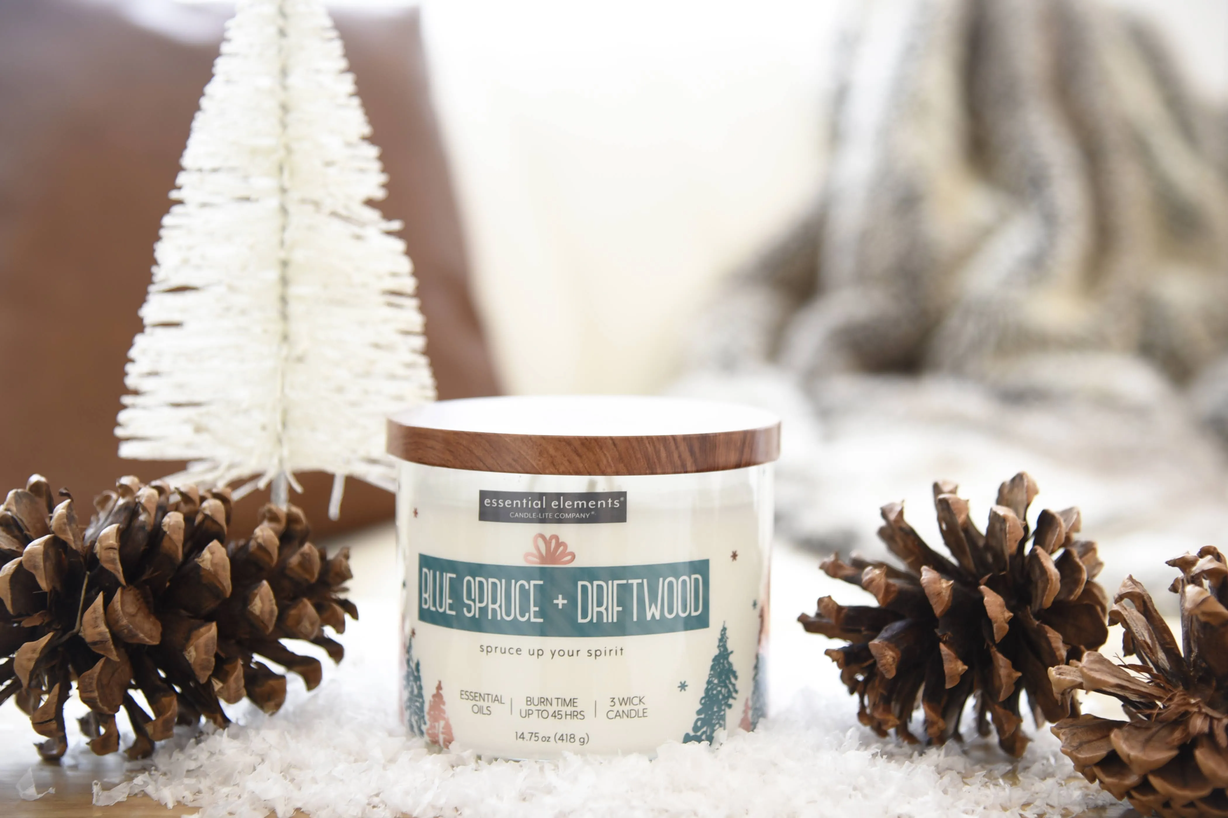 Blue Spruce   Driftwood 3-wick 14.75oz Jar Candle