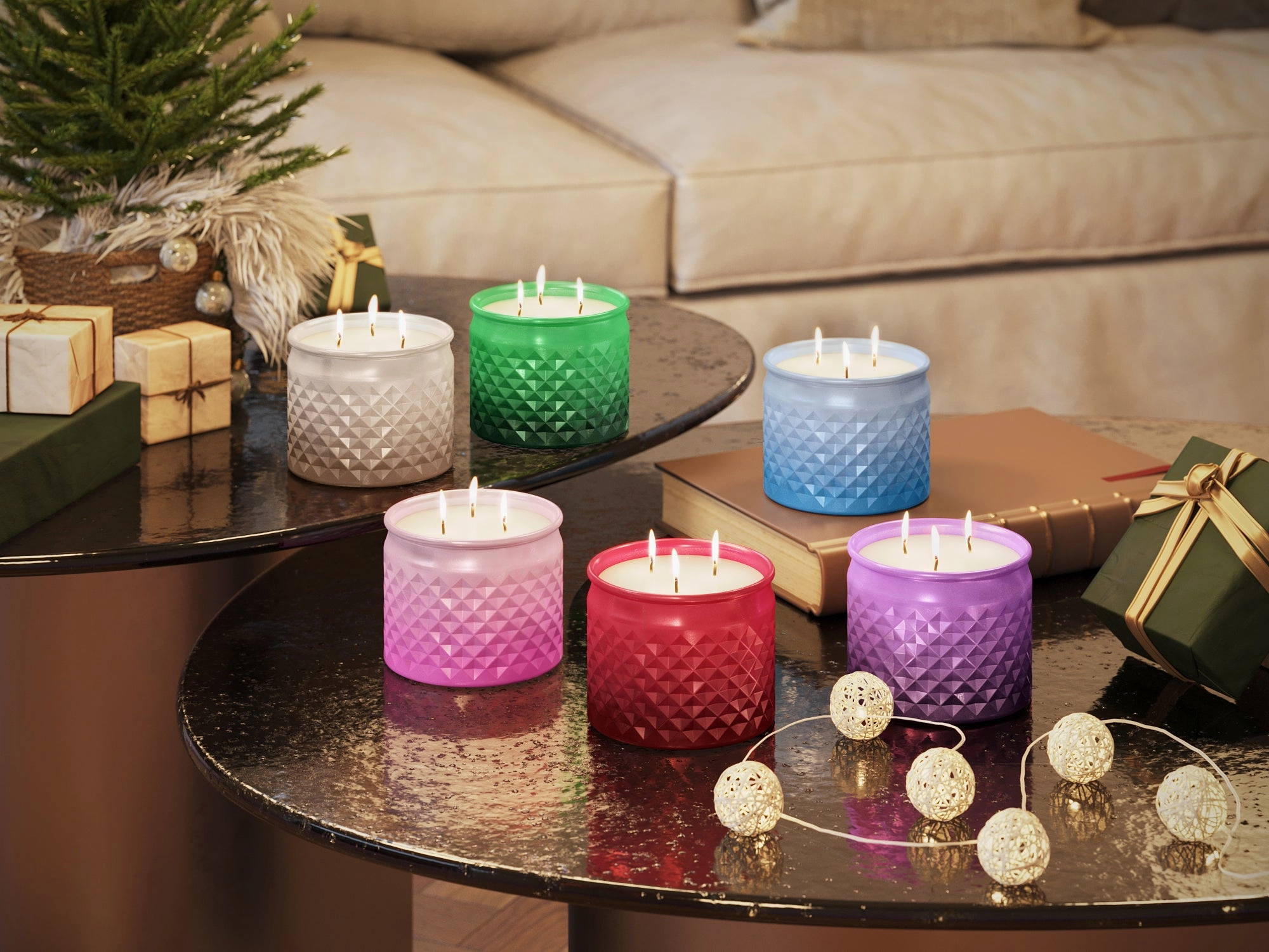Christmas Stroll 10oz Diamond Jar Candle