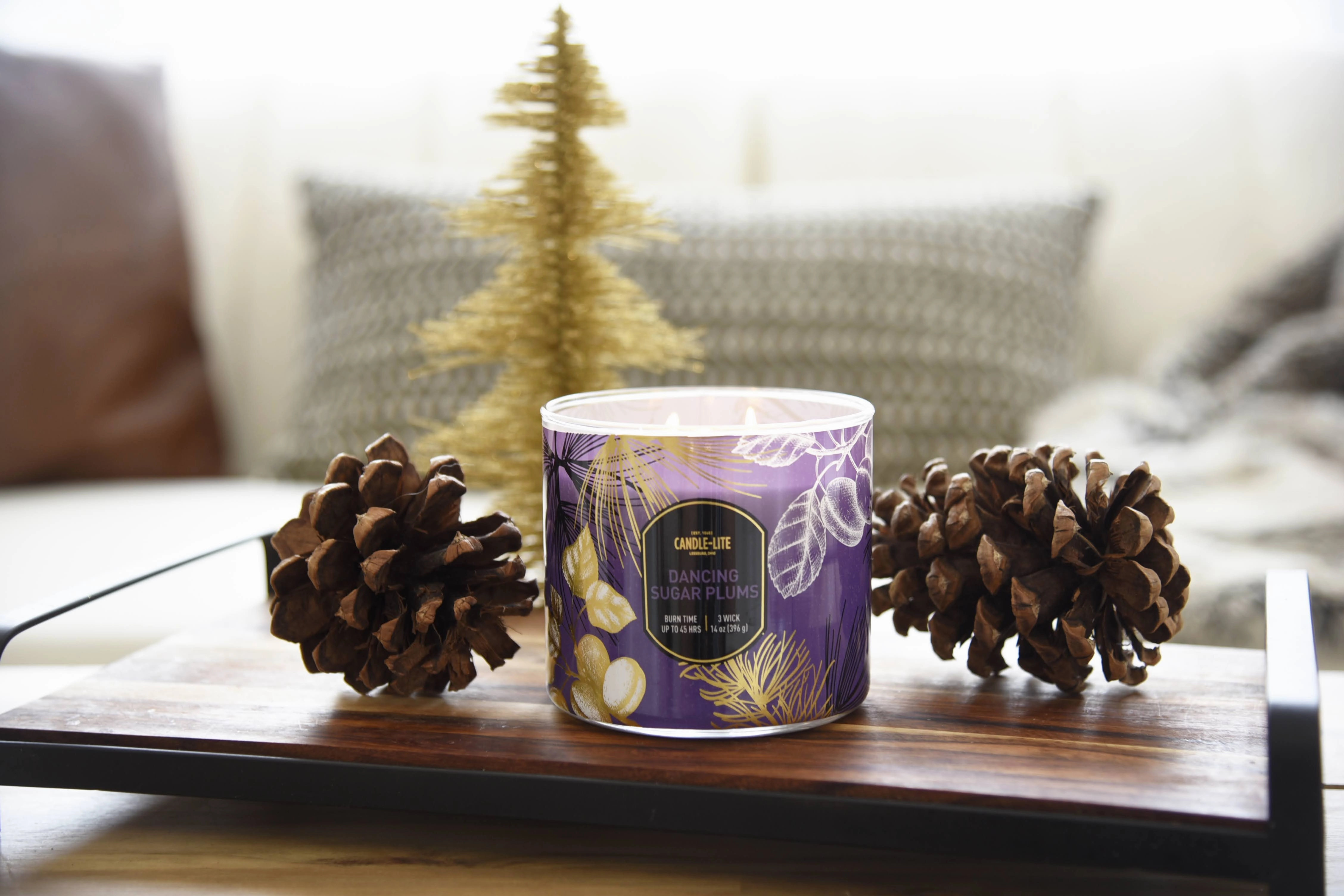 Dancing Sugar Plums 3-wick 14oz Jar Candle
