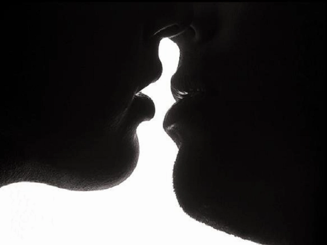 Passionate Kisses by VS Type Fragrance Oil