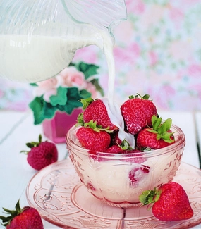 Strawberries & Cream - Premium Fragrance Oil