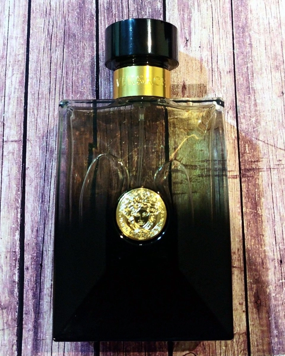 Versace OUD NOIR