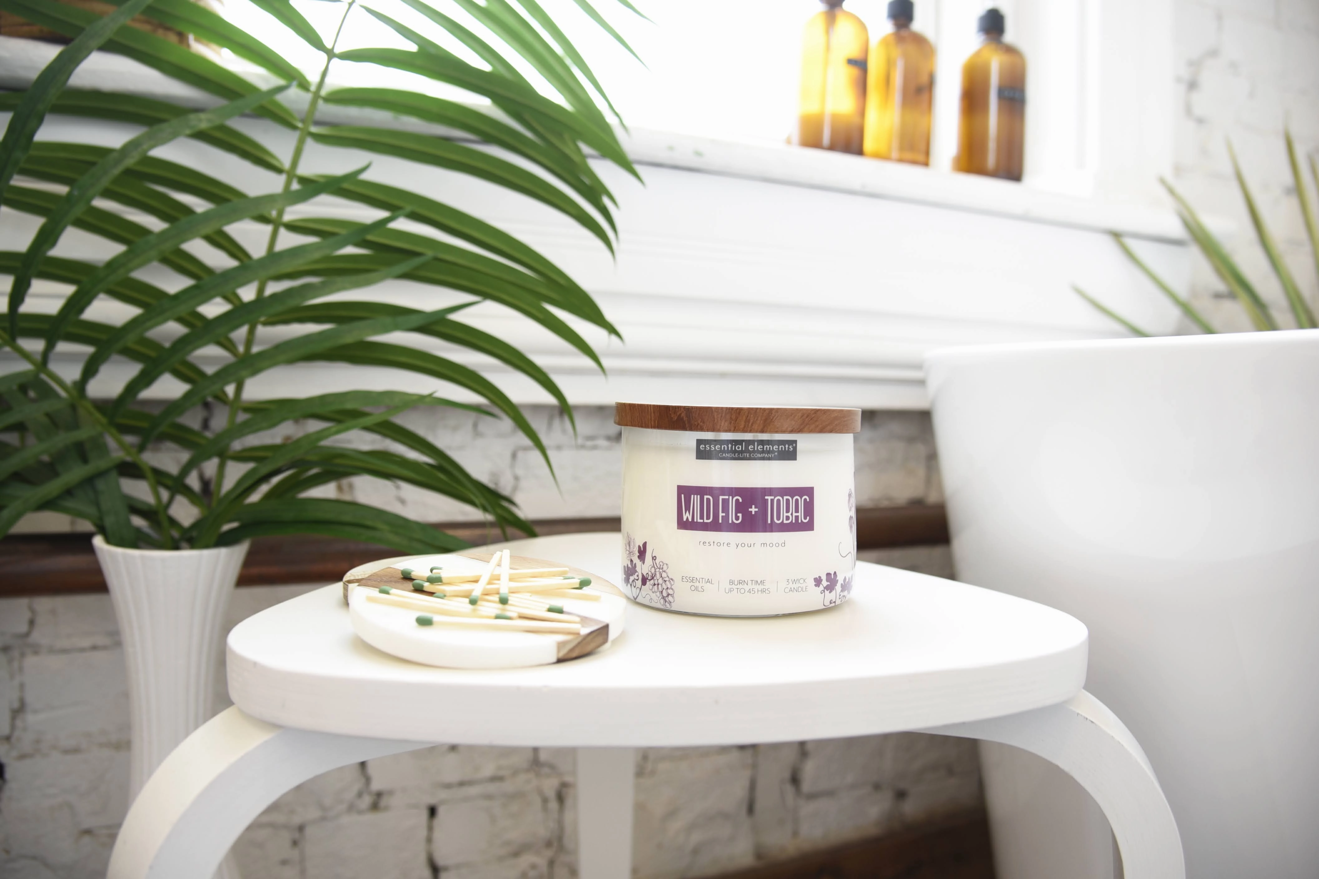 Wild Fig & Tobac 3-wick 14.75oz Jar Candle